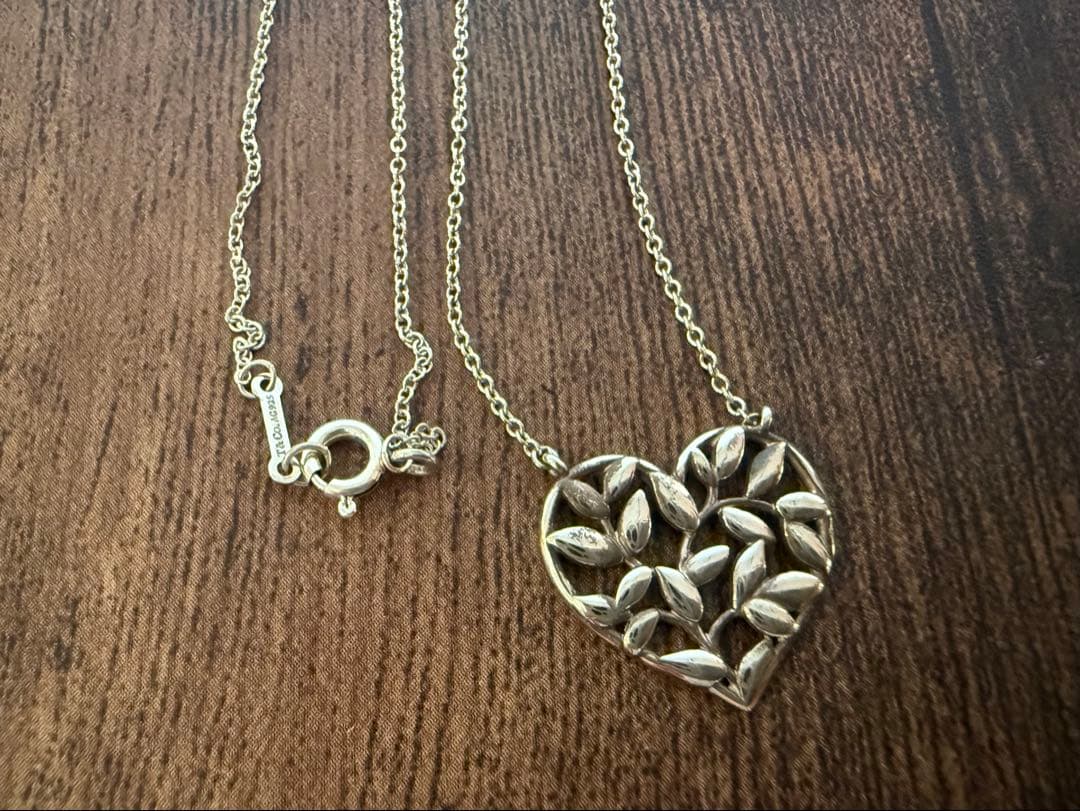 ティファニー　ネックレス　シルバー　オリーブリーフ　ハート　箱付き