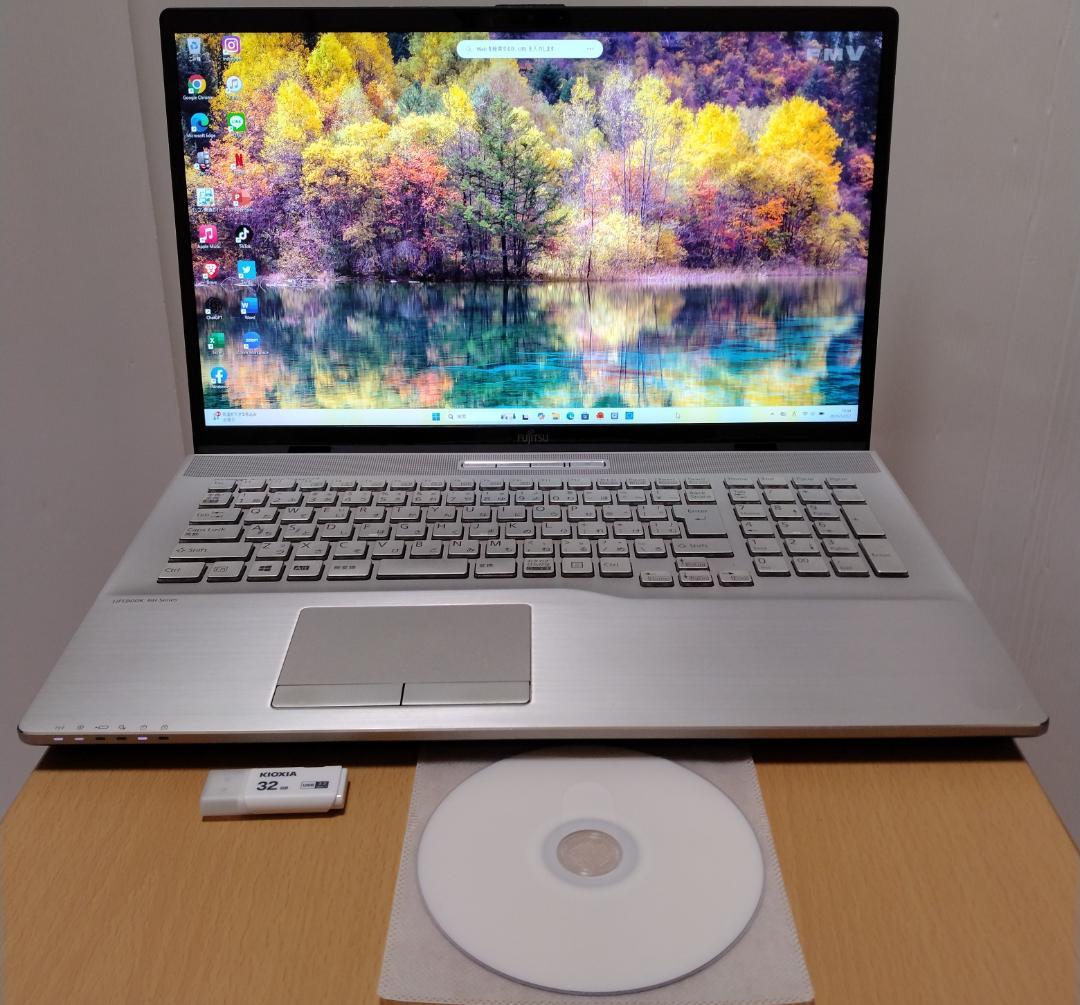 訳あり特価!富士通 8世代Core i7 SSD1Tメモリ16G 17.3インチ