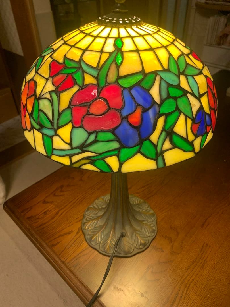 ステンドグラス　ランプ