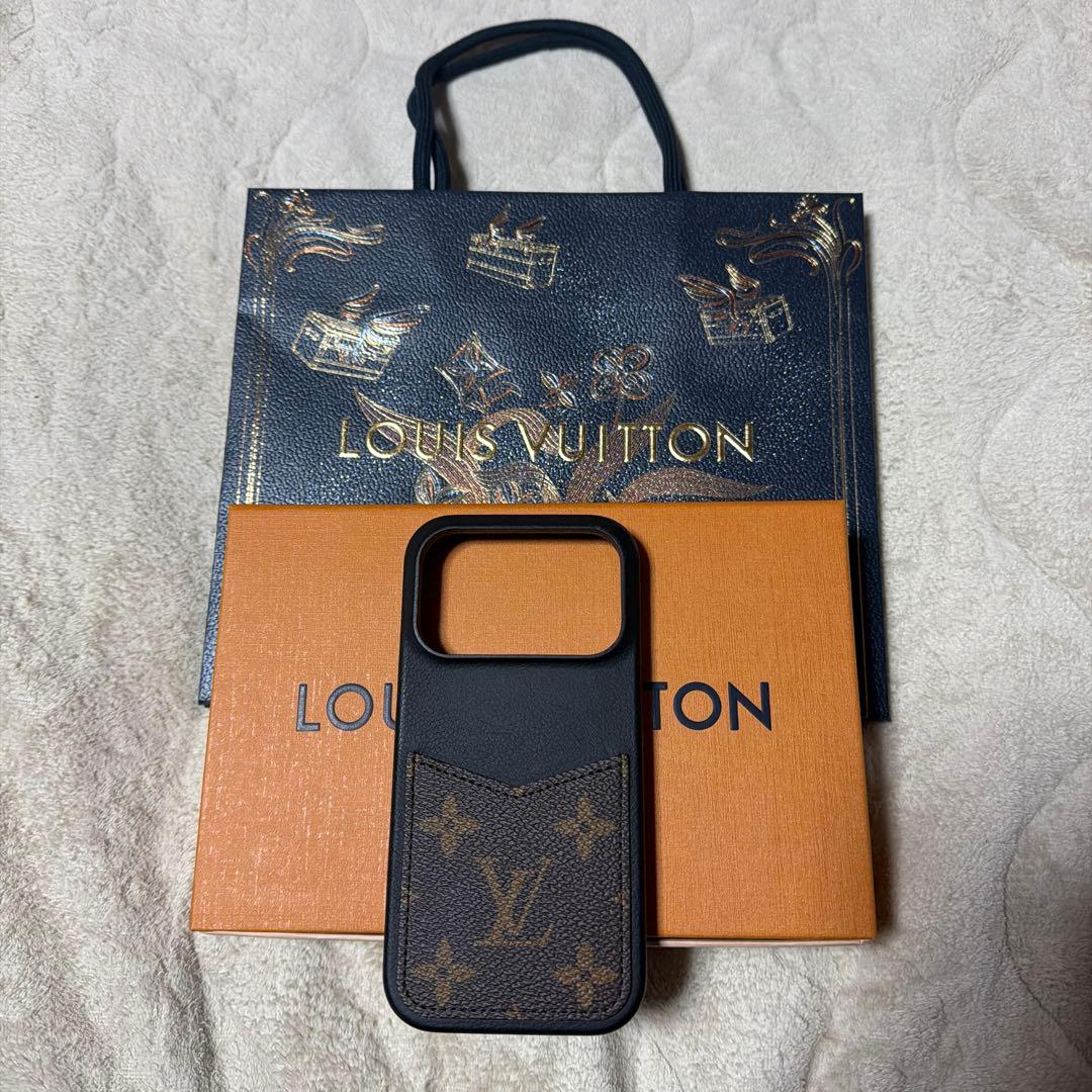 Louis Vuitton iPhone17Proバンパー