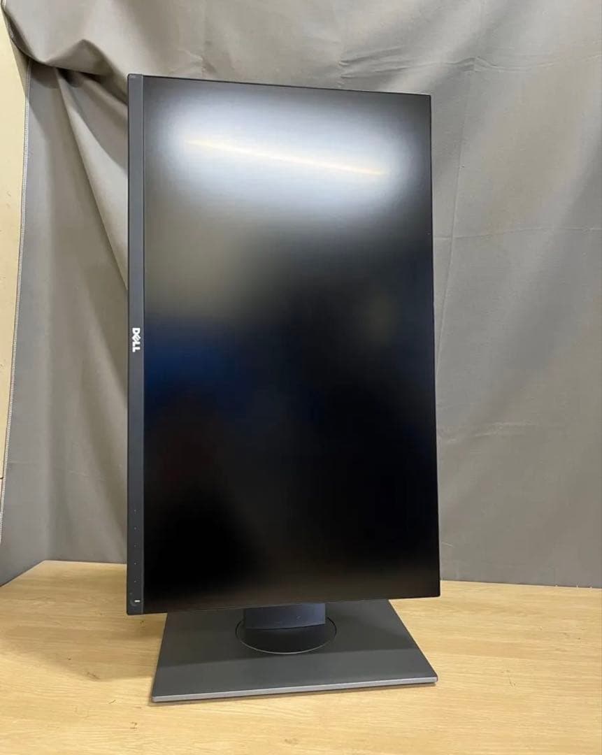 DELL UP2516D 25インチモニター　 PS4対応　回転機能 2k