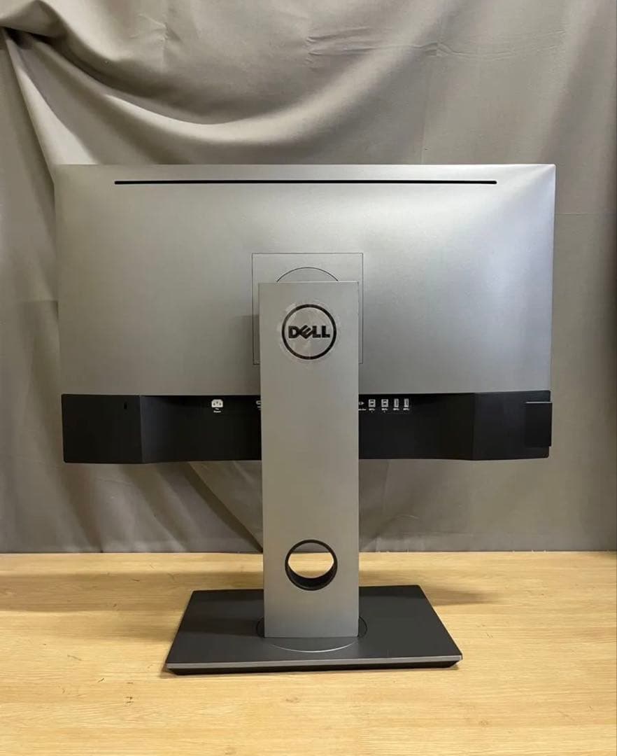 DELL UP2516D 25インチモニター　 PS4対応　回転機能 2k