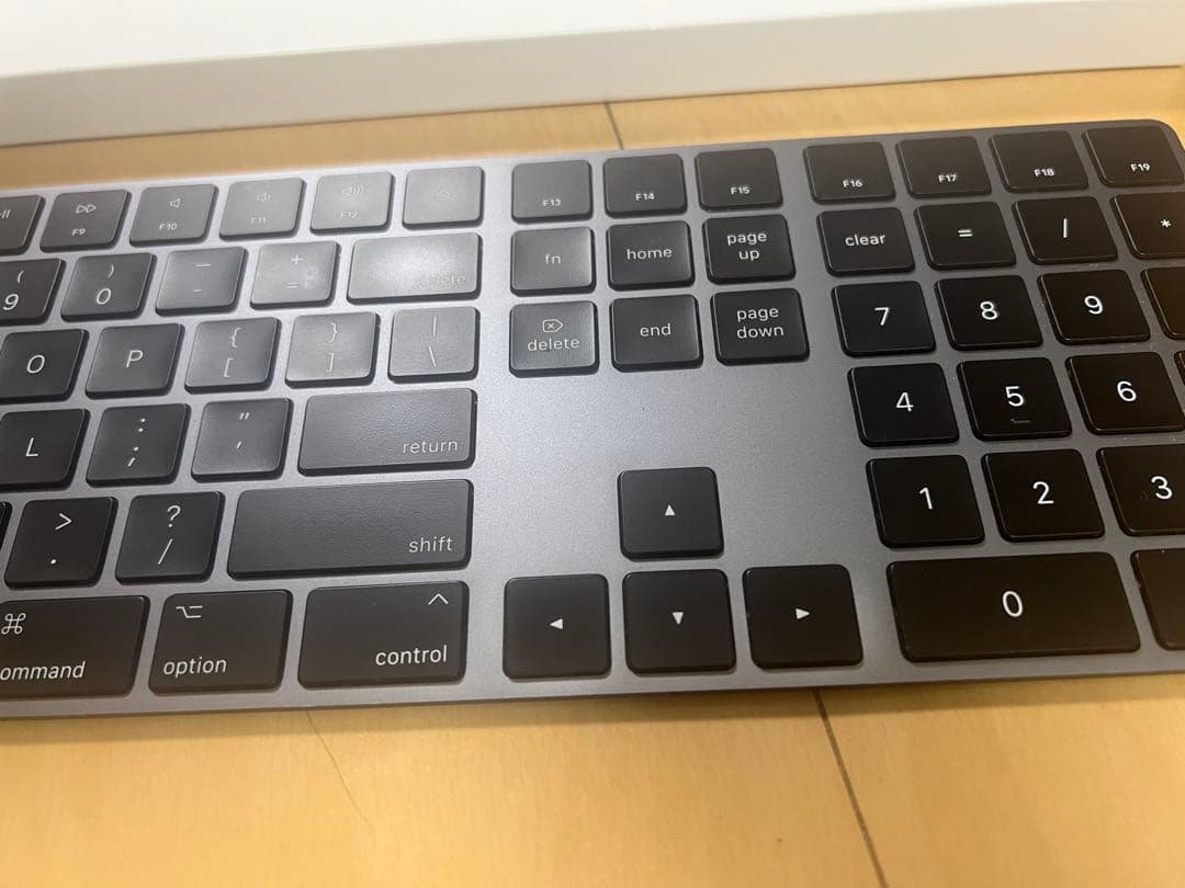 Apple Magic Keyboard US テンキー付き 黒