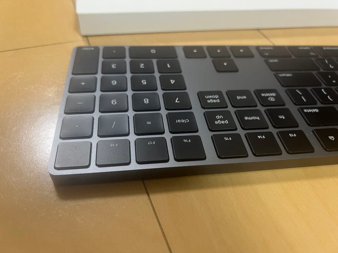 Apple Magic Keyboard US テンキー付き 黒