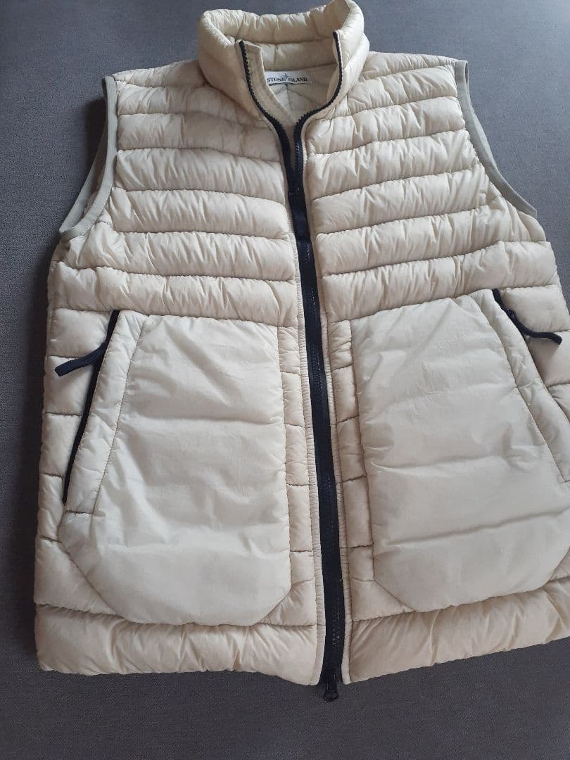 STONE 　ダウンベスト　キルティングベスト