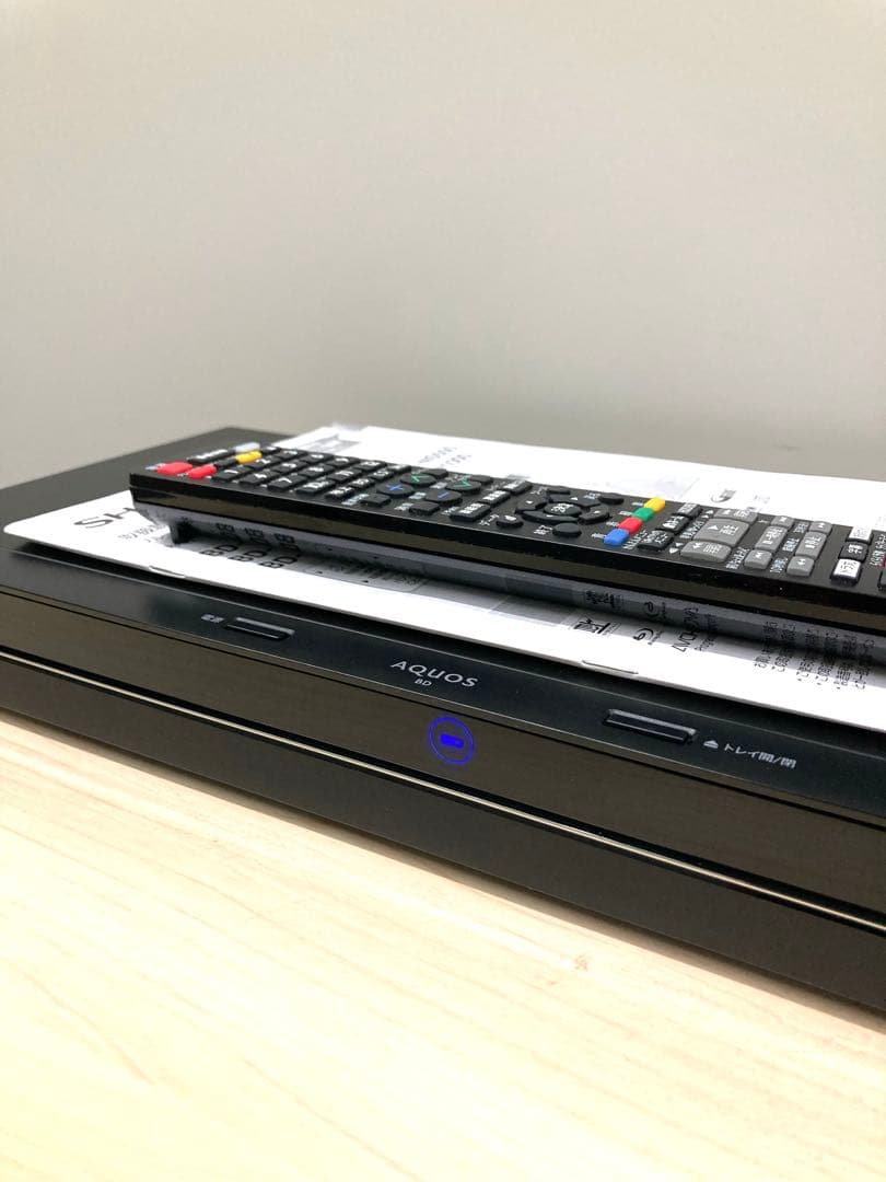 めっちゃ綺麗　1TB3チューナー　シャープ　AQUOS BD-NT 1000