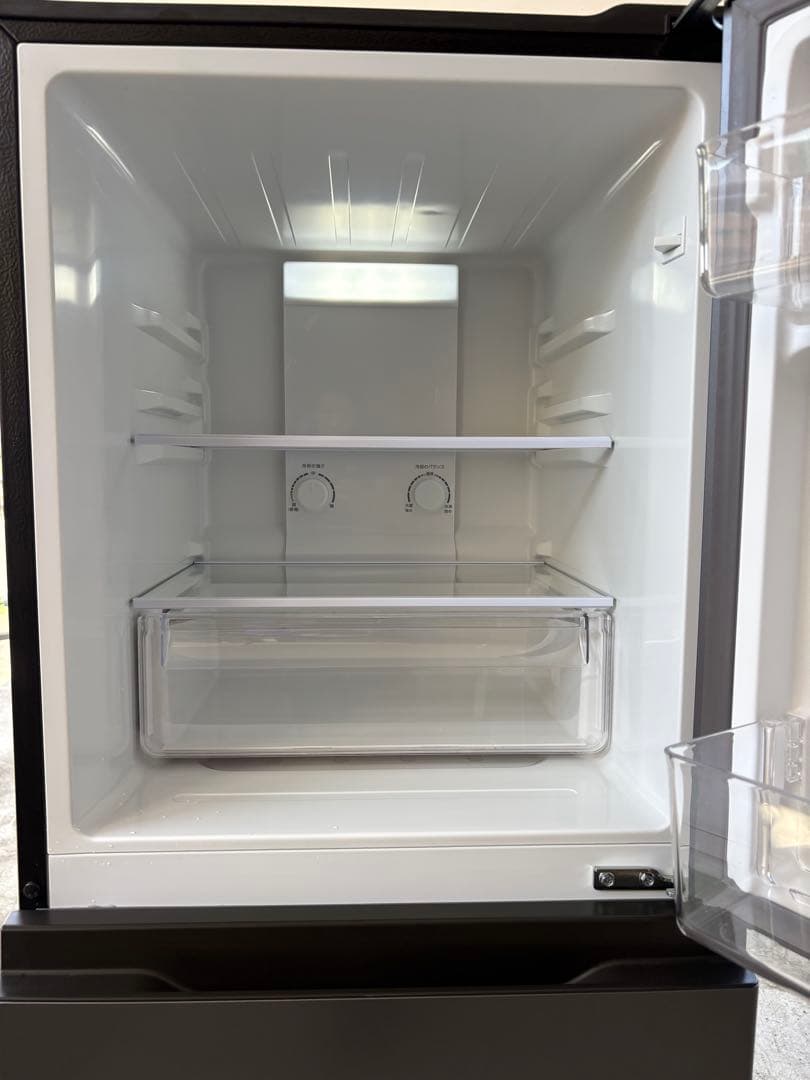 【73】【超美品】AQUA 高年式冷蔵庫　右開き　135L