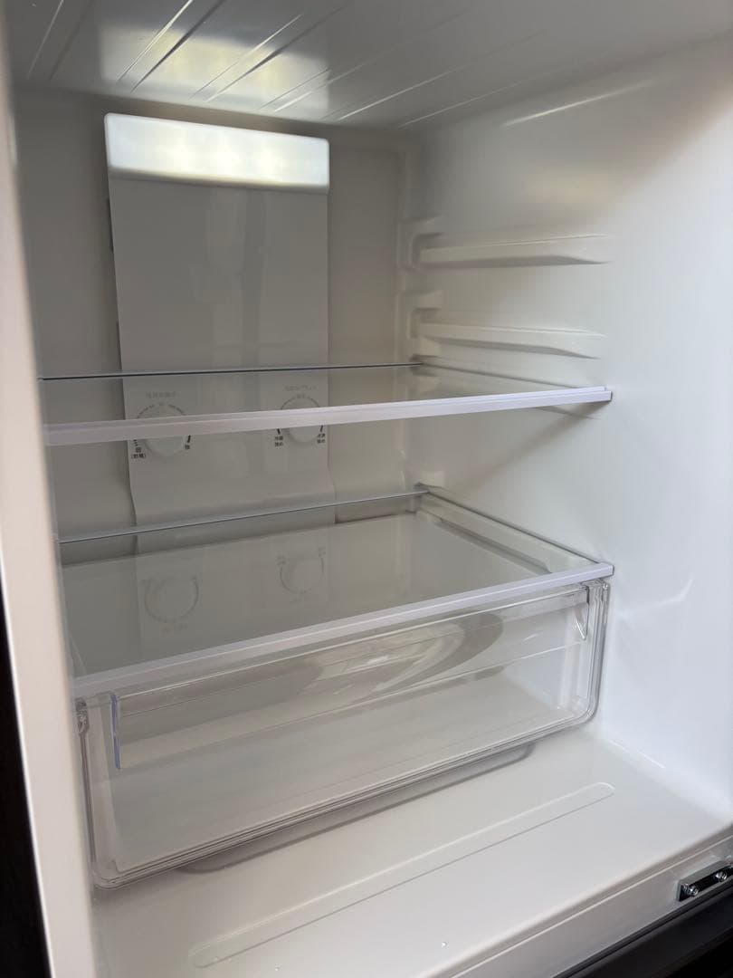 【73】【超美品】AQUA 高年式冷蔵庫　右開き　135L