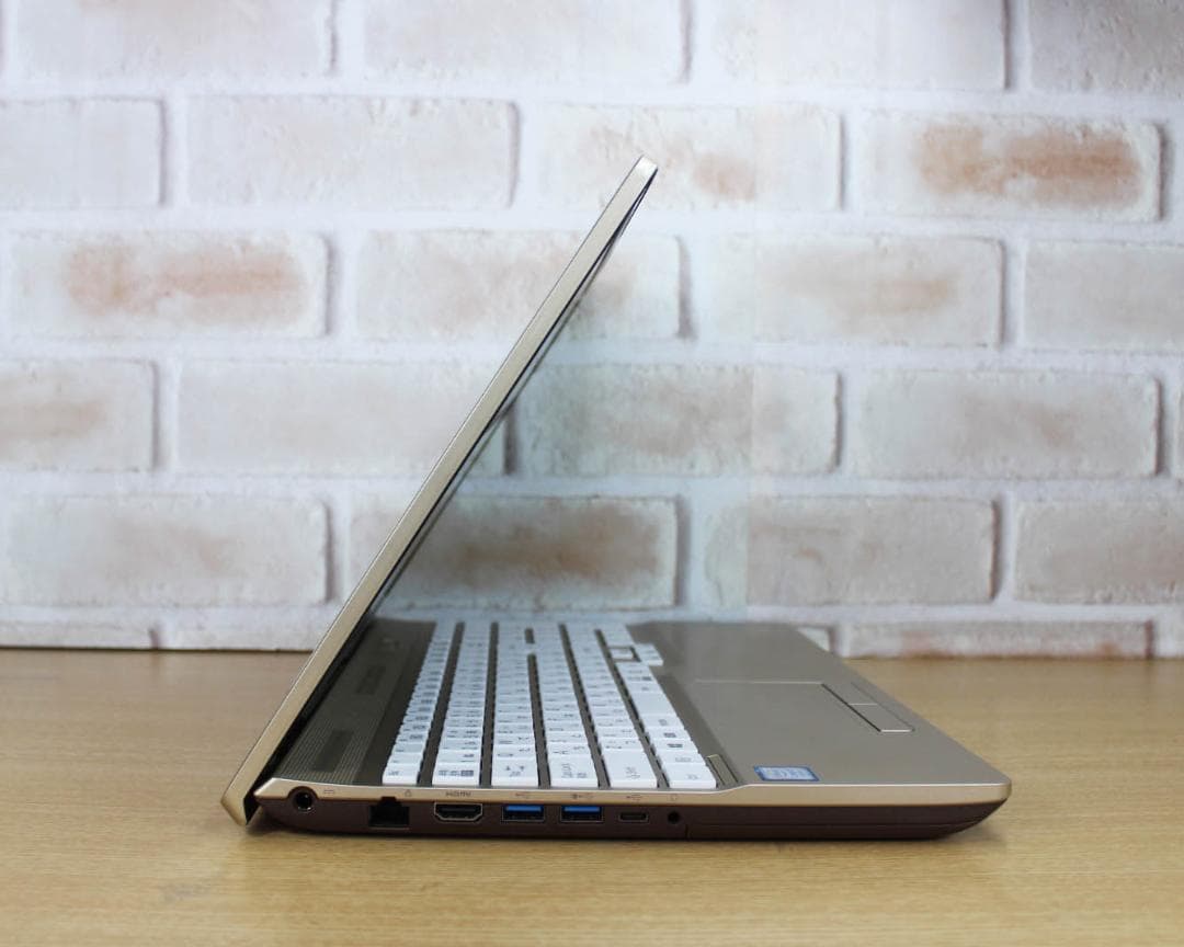 ✨美品 Core i3✨SSD搭載 フルHD Windows11 オフィス付き