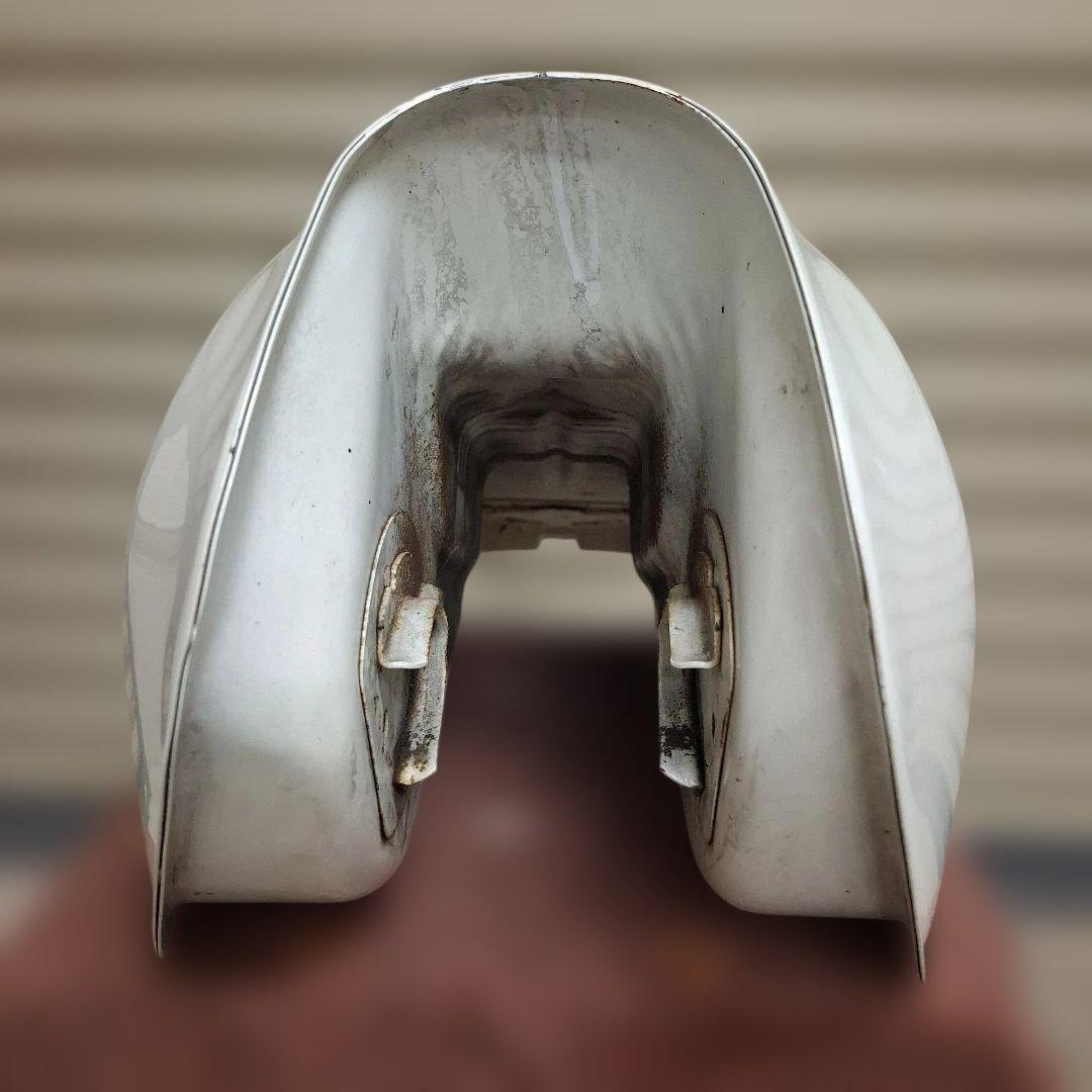 グラストラッカーガソリンタンク　内サビなし　キャップ、カギ、コック付　キャブ車用