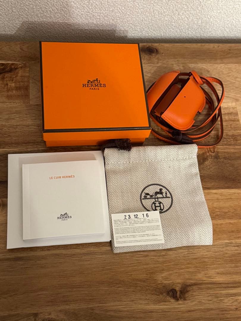 【（＾ν＾）】エルメス AirPods Pro 2用ケース オレンジ
