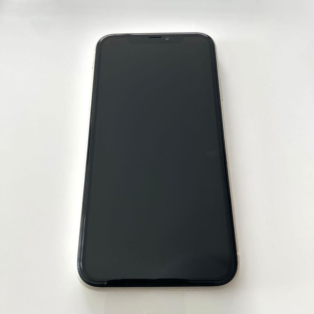 Apple iPhone 11 ホワイト 本体 充電器付き