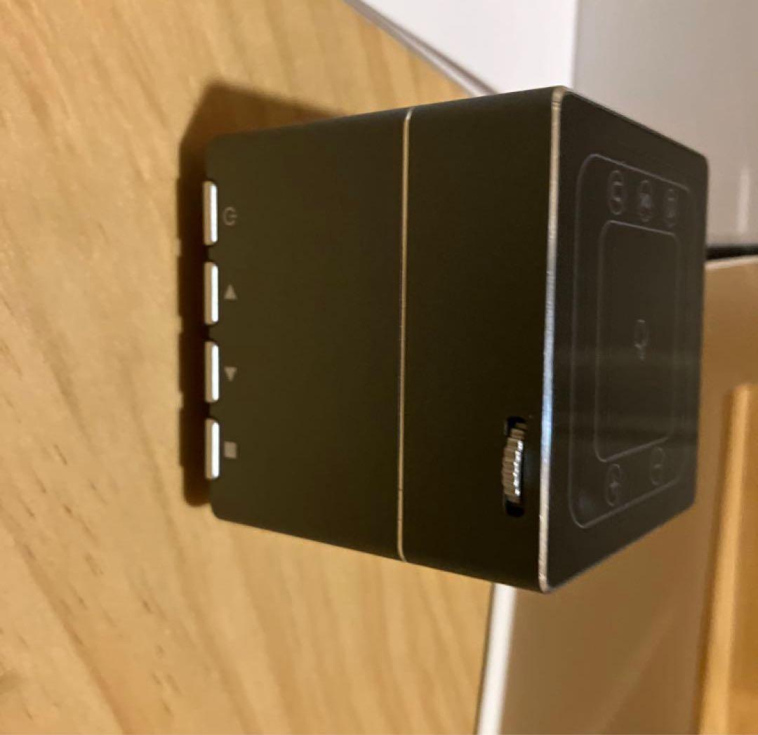 PicoCube + PLUS モバイルプロジェクター 本体