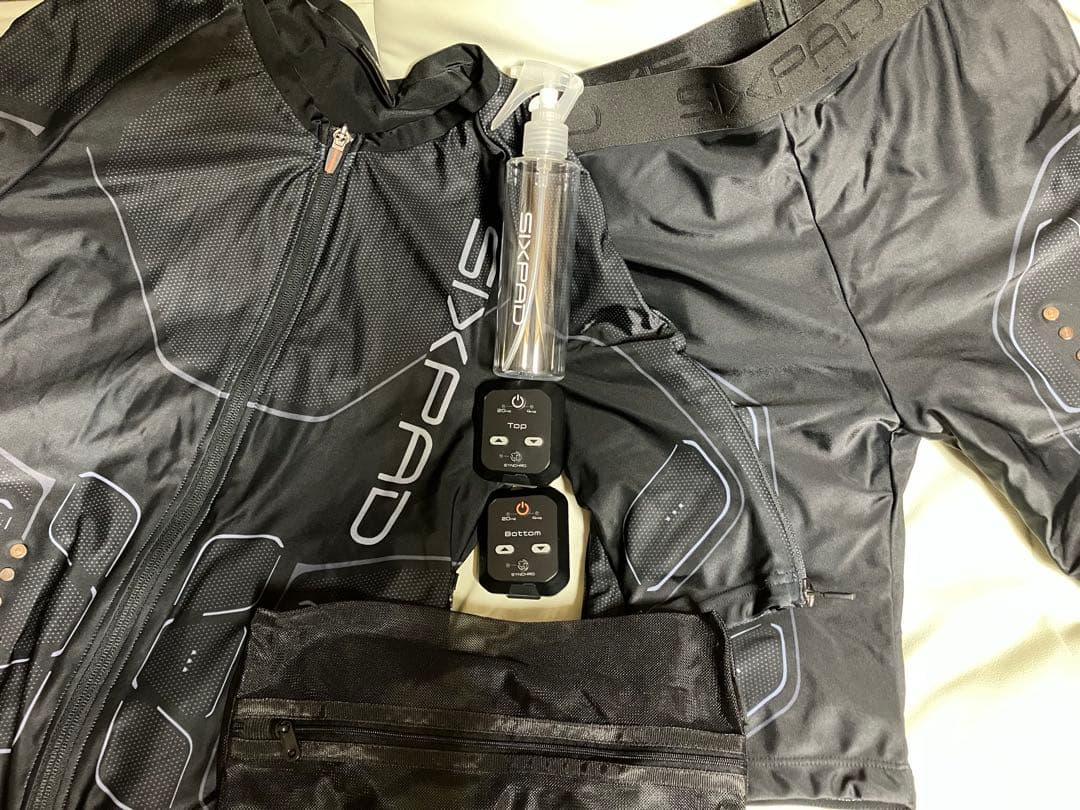 (上下セット)SIXPAD Powersuit (男性Mサイズ)