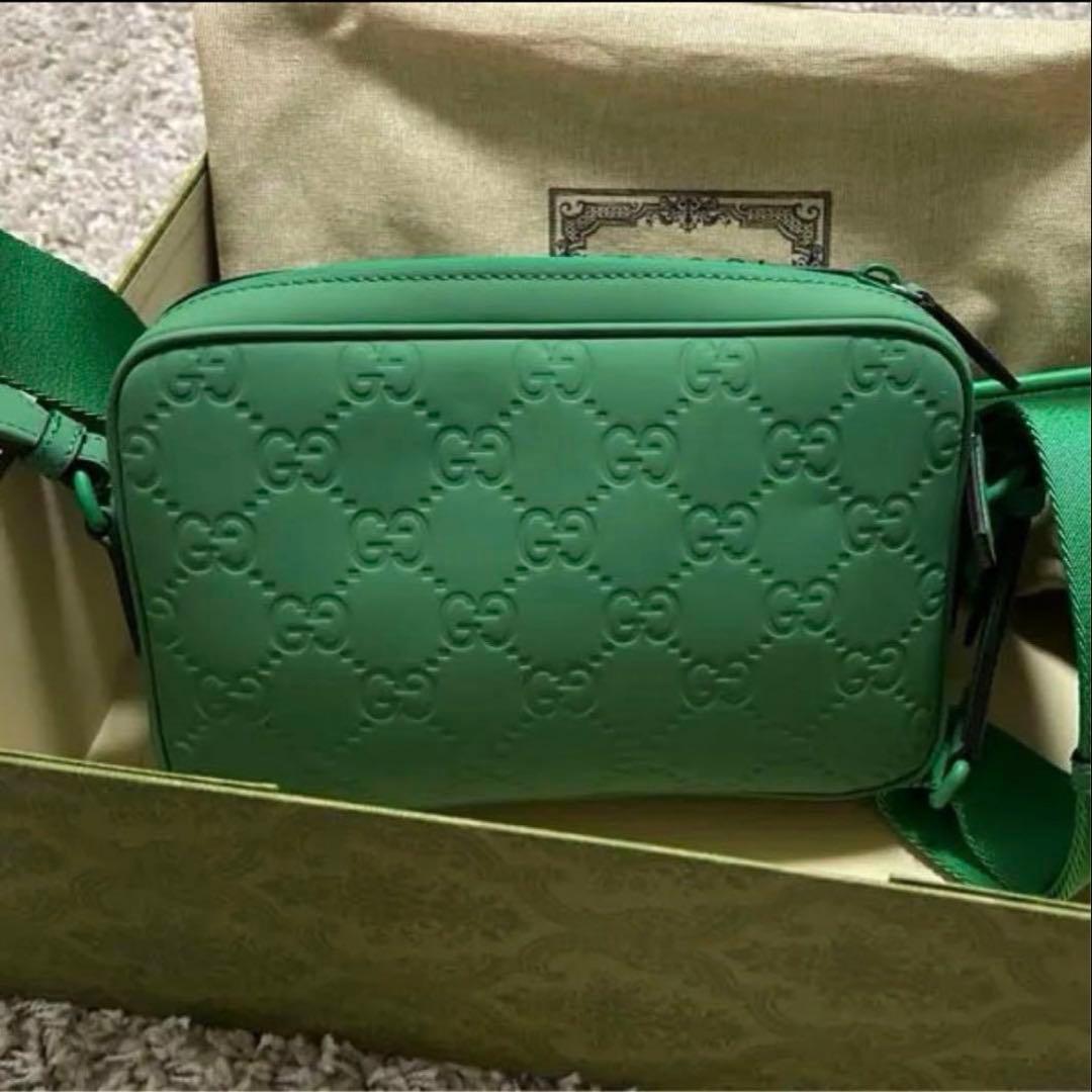 【未使用に近い】GUCCI ラバーエフェクトクロス　バック