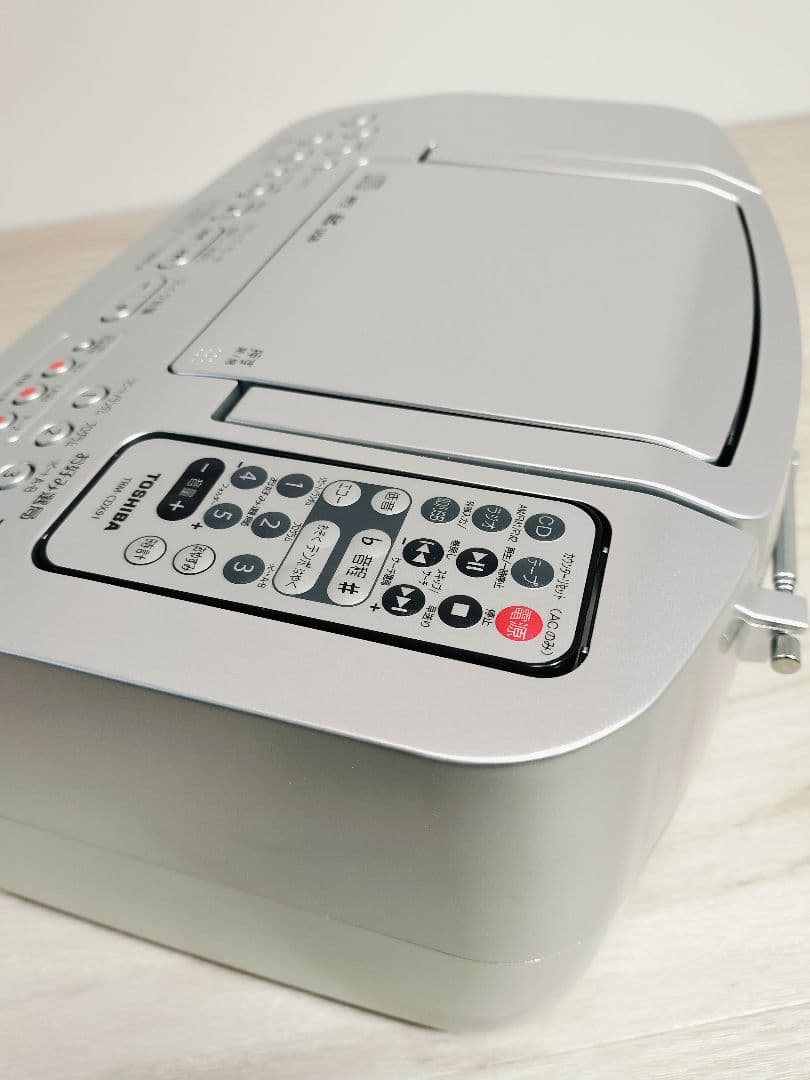 美品 22年製 TOSHIBA TY-CDX91 SD/USB/CDラジカセ