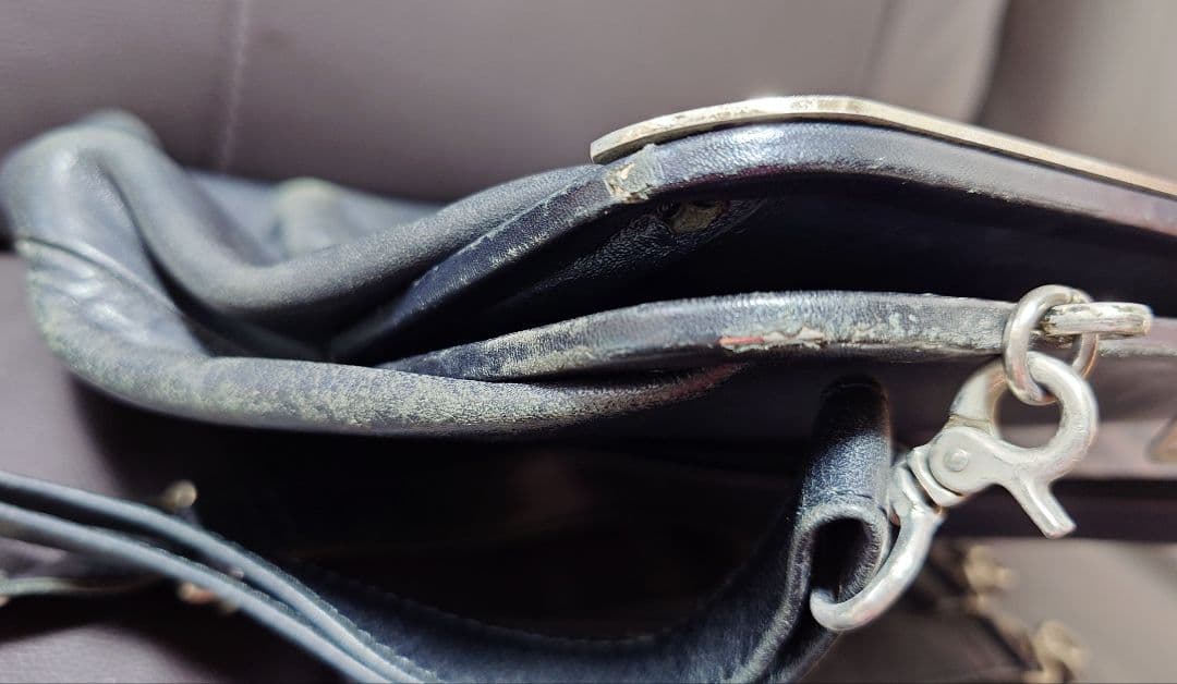 【GAULTIER】がま口レザーバッグ 袋付き