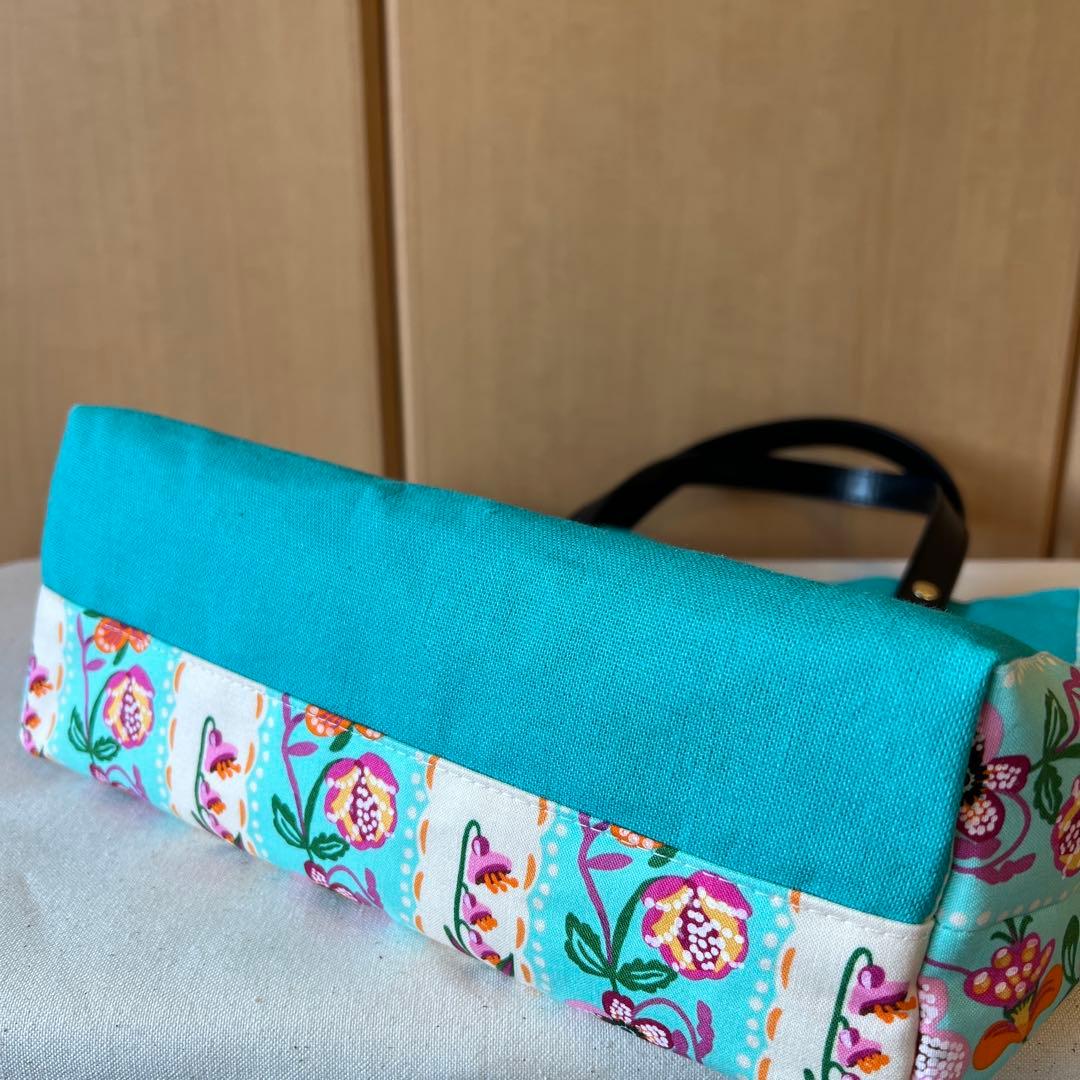 【ジョリーフルール】貴重　エピファニー カラフル　スクウェア型トートバッグ