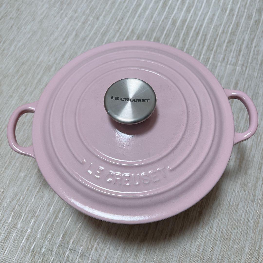 ル・クルーゼ　LE CREUSET 鍋　20cm ピンク色　ホーロー鍋