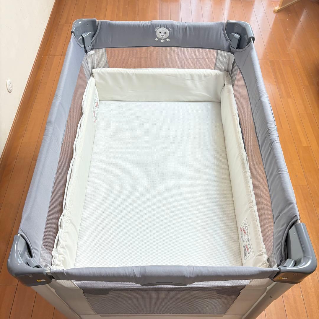 【美品・付属品完備】アップリカ ココネルエアーABベビーベッド グレーベアー