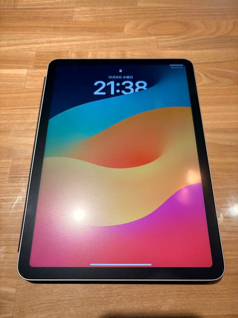 Apple iPad Air (第5世代) スターライト　64GB