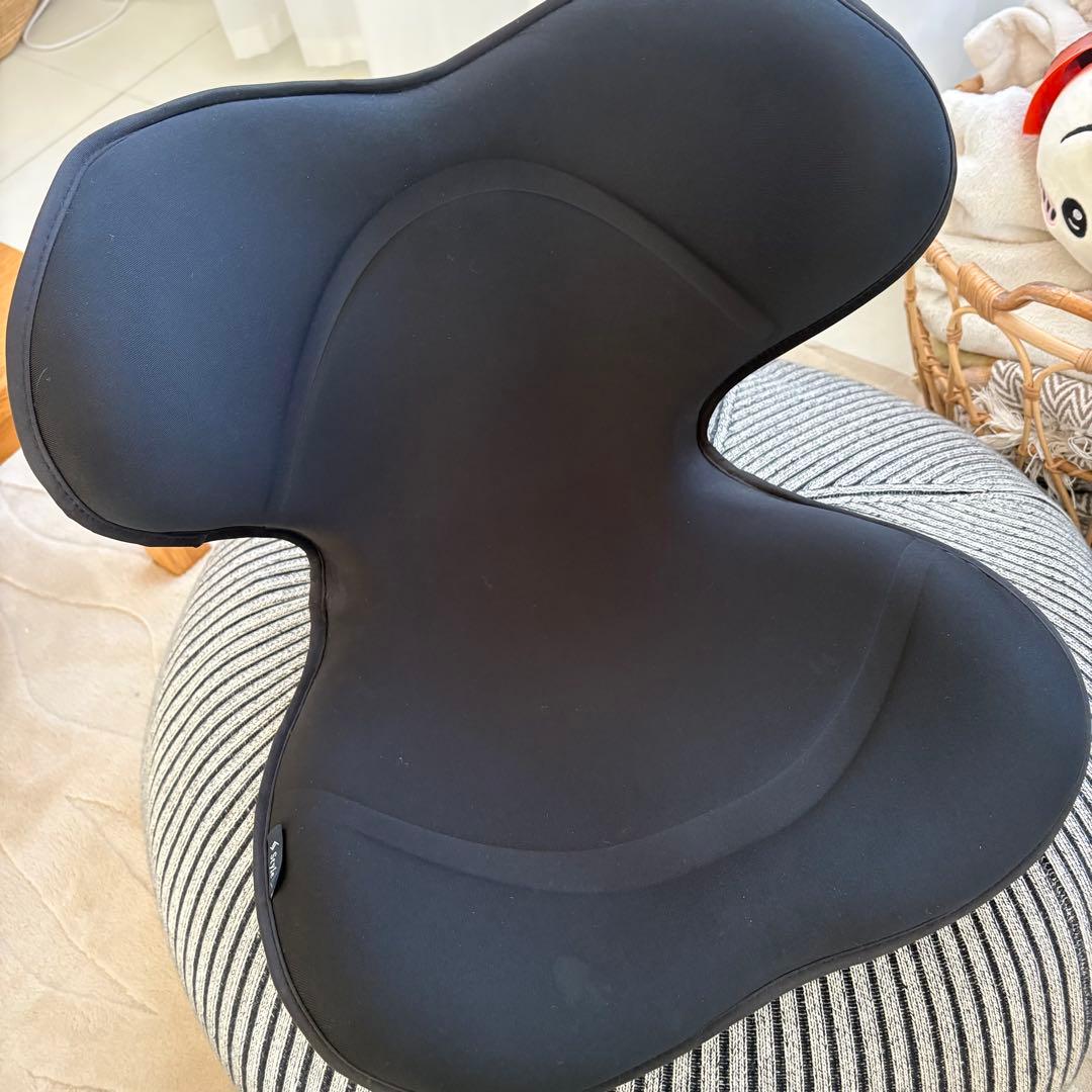 MTG Style SMART 姿勢矯正クッション 黒