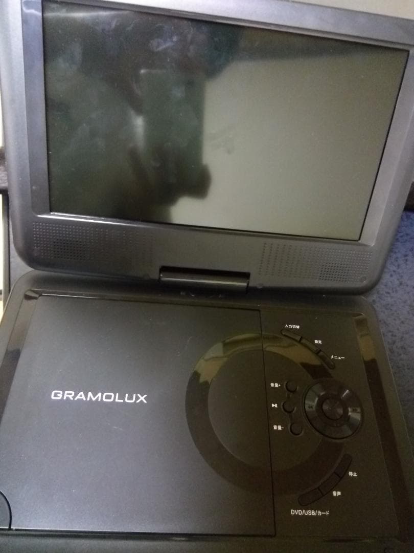 DVDプレーヤー(2個)＋充電器 安い〜！