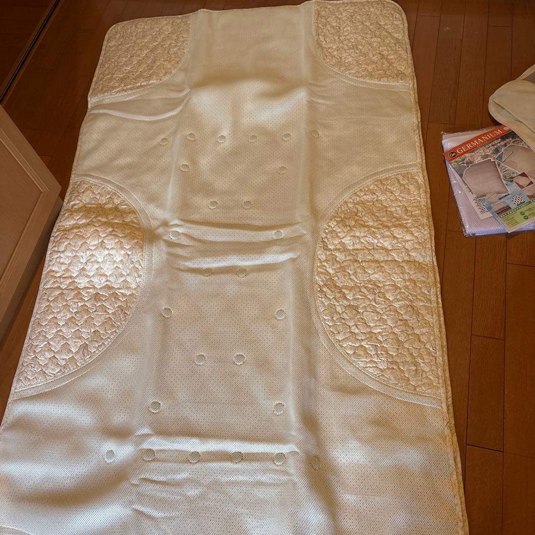 ゲルマニウム　敷きパッド110×215 と専用洗濯ネット 2点セット