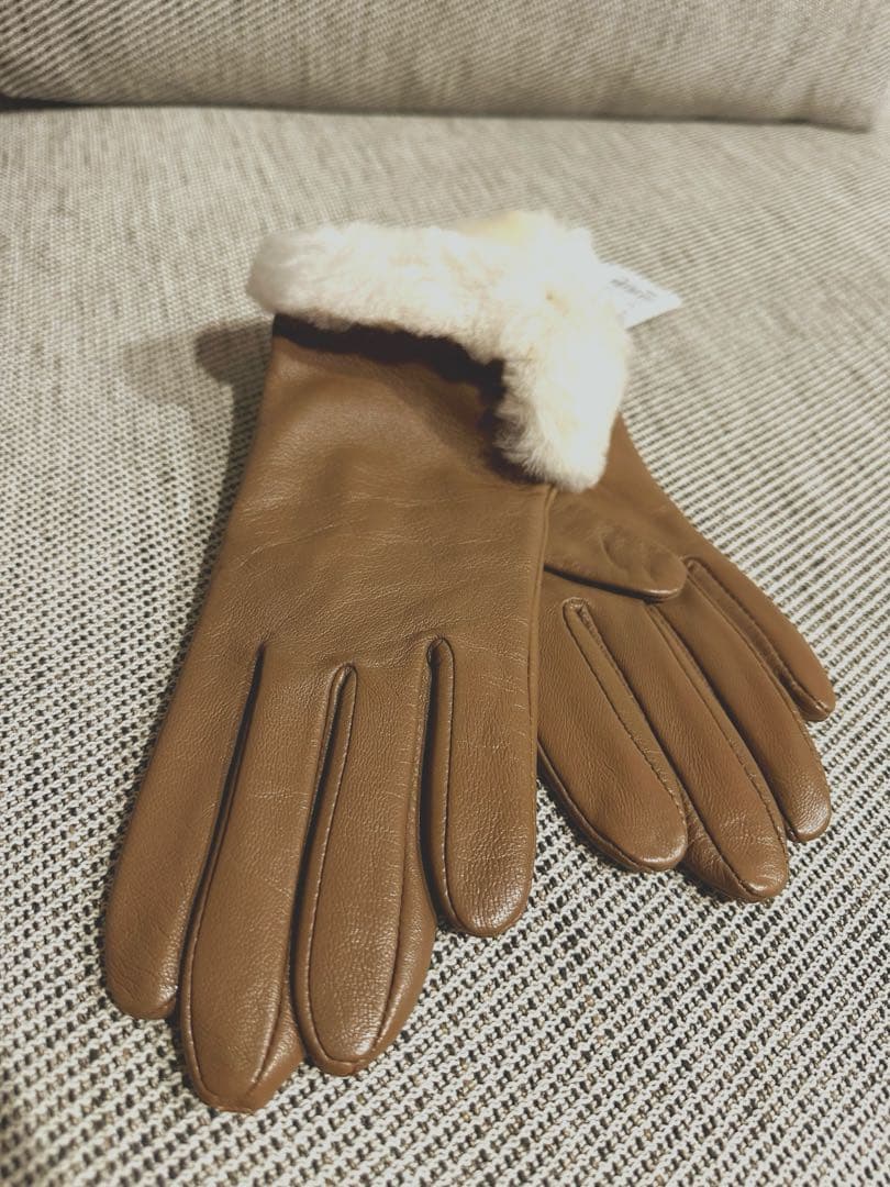 UGG 手袋Sheepskin Vent Glove