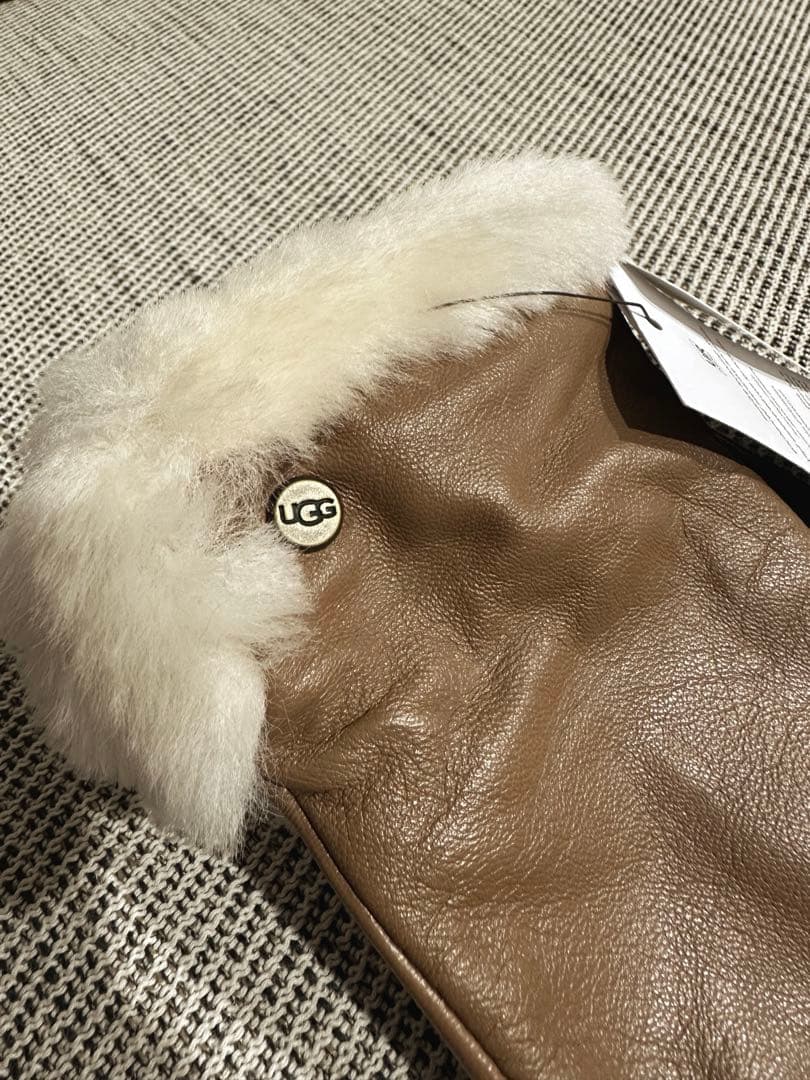 UGG 手袋Sheepskin Vent Glove