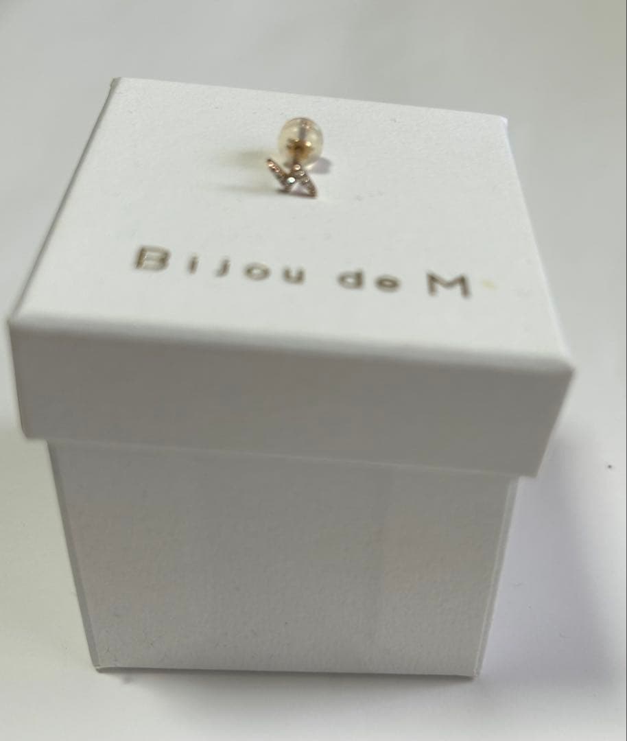 Bijou de M プチイナズマピアス
