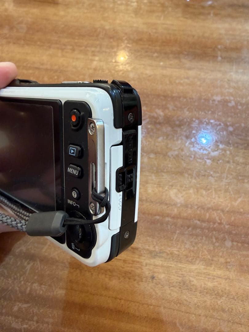 本体美品 オリンパス Tough TG-620デジタルカメラ