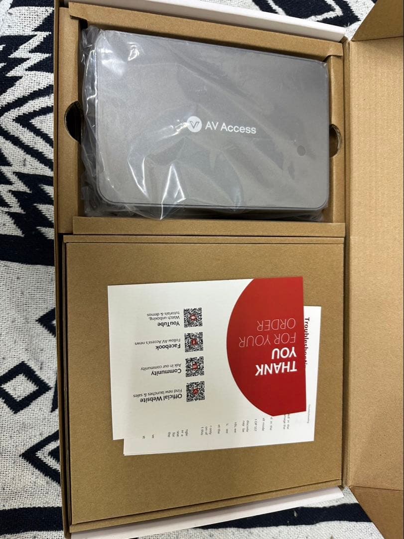 AV Access USB-C 12 in1ドッキングステーションの2入力2出力