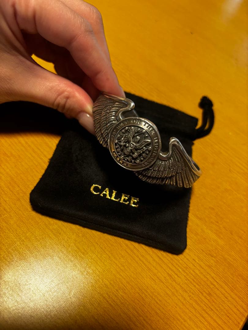 キャリー　calee バングル