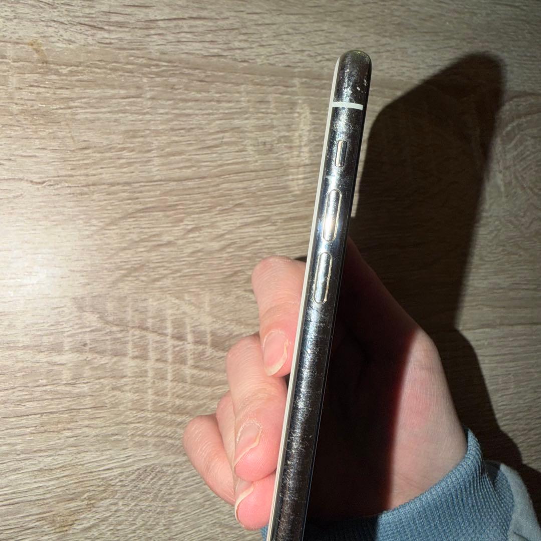 Apple iPhone 11 Pro max シルバー