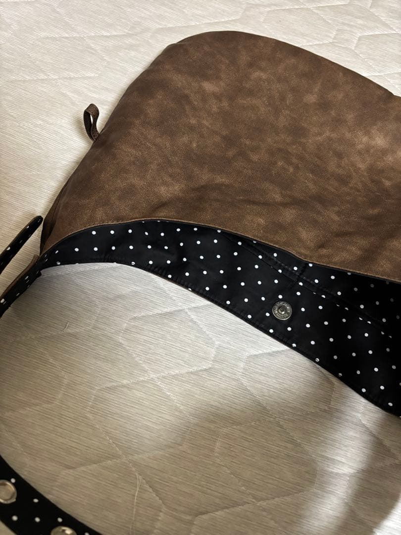 LETERIE バックルリバーシブルショルダーバッグ