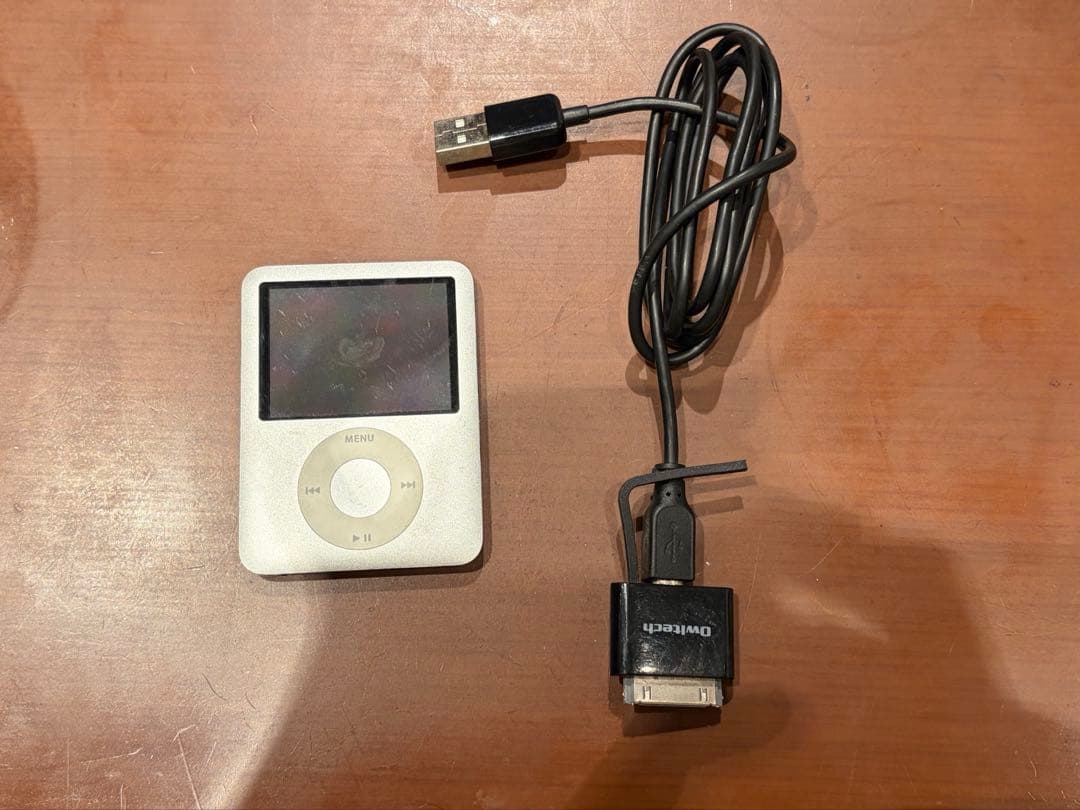 (バッテリー交換済み)iPod nano 第3世代　4GB シルバー