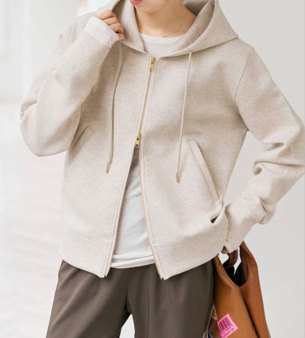 新品 【Spick and Span】ストレッチジップフードパーカー ホワイトA