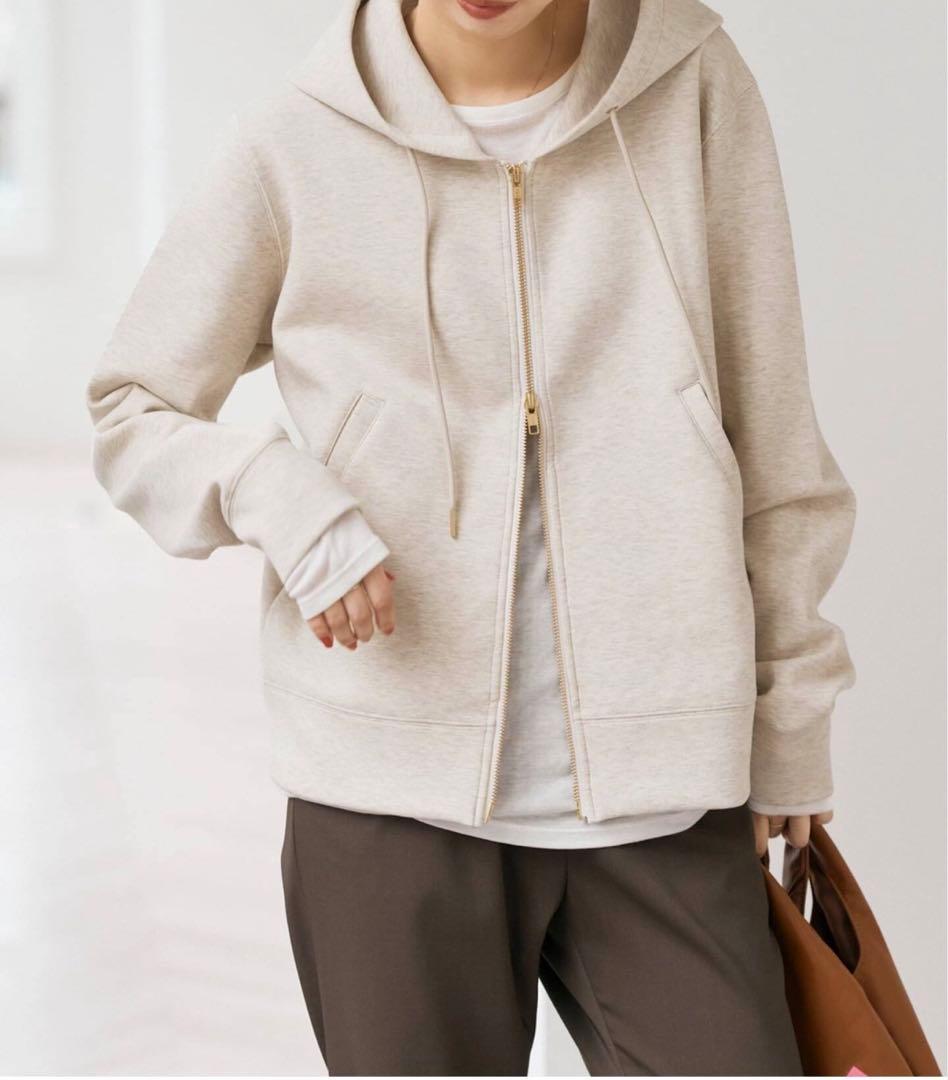 新品 【Spick and Span】ストレッチジップフードパーカー ホワイトA