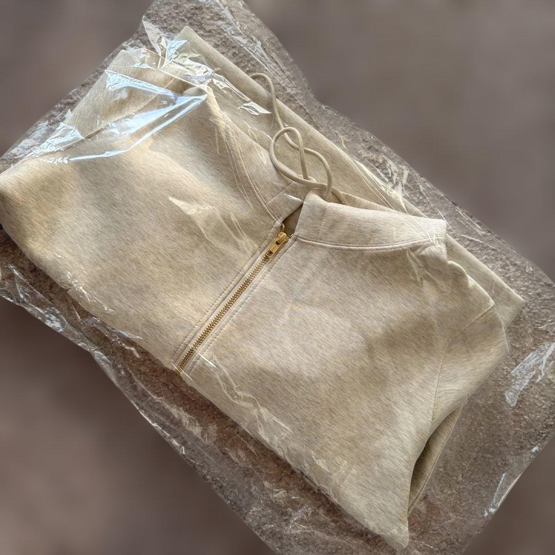 新品 【Spick and Span】ストレッチジップフードパーカー ホワイトA