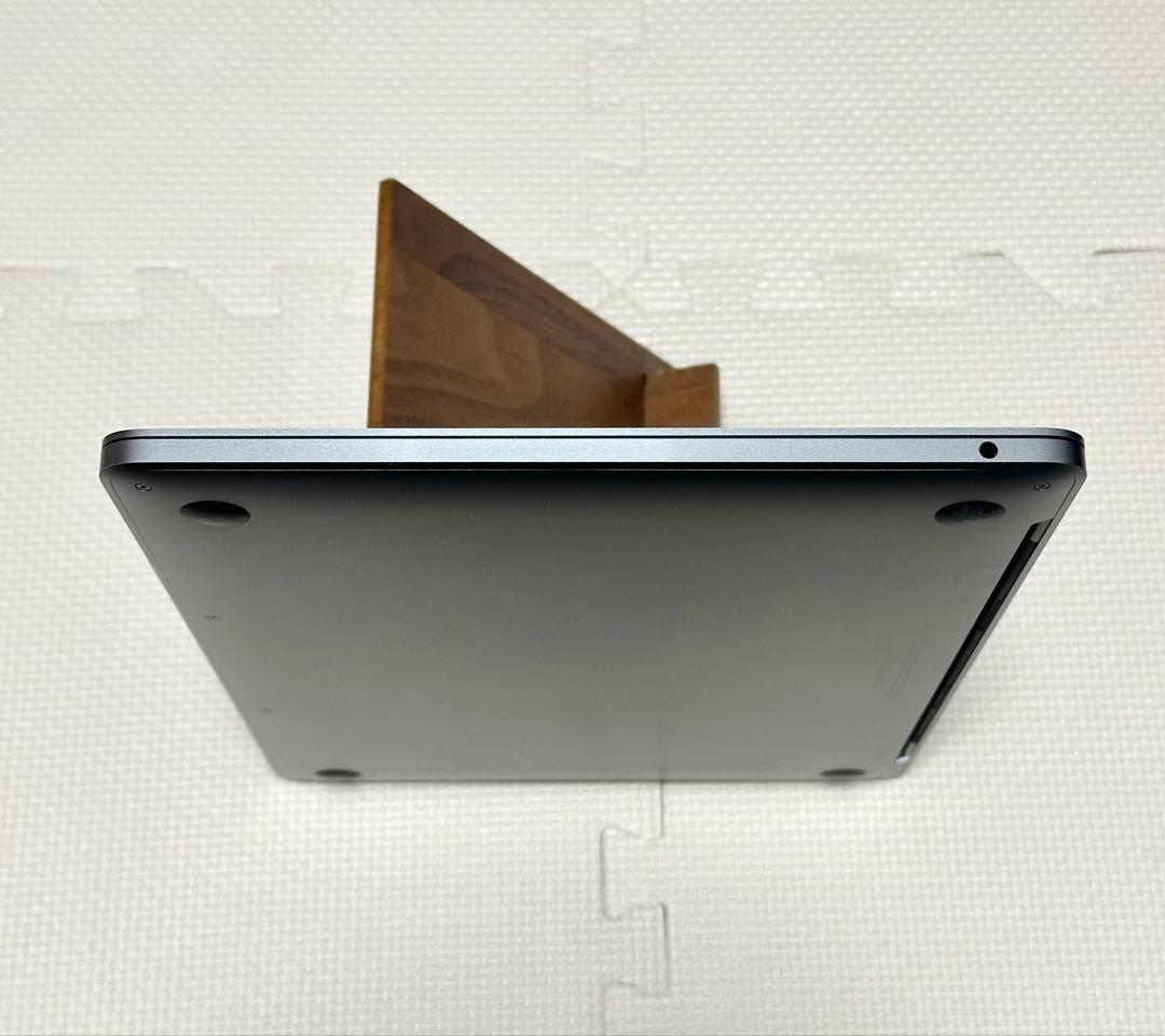 Apple MacBook Pro 13インチ 2016