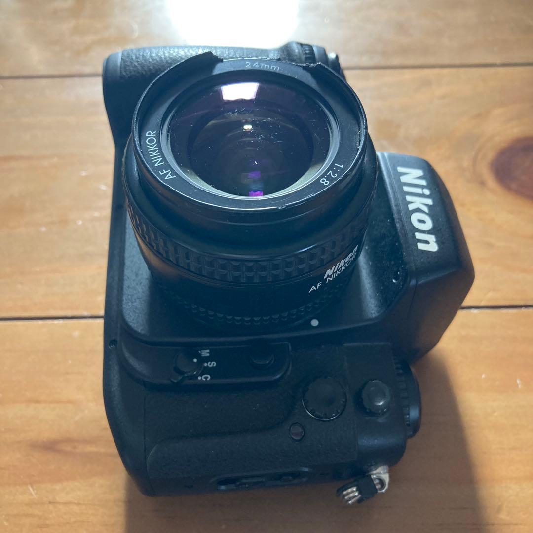 NIKON F100 フィルムカメラ 一眼レフ（新品電池BOX）