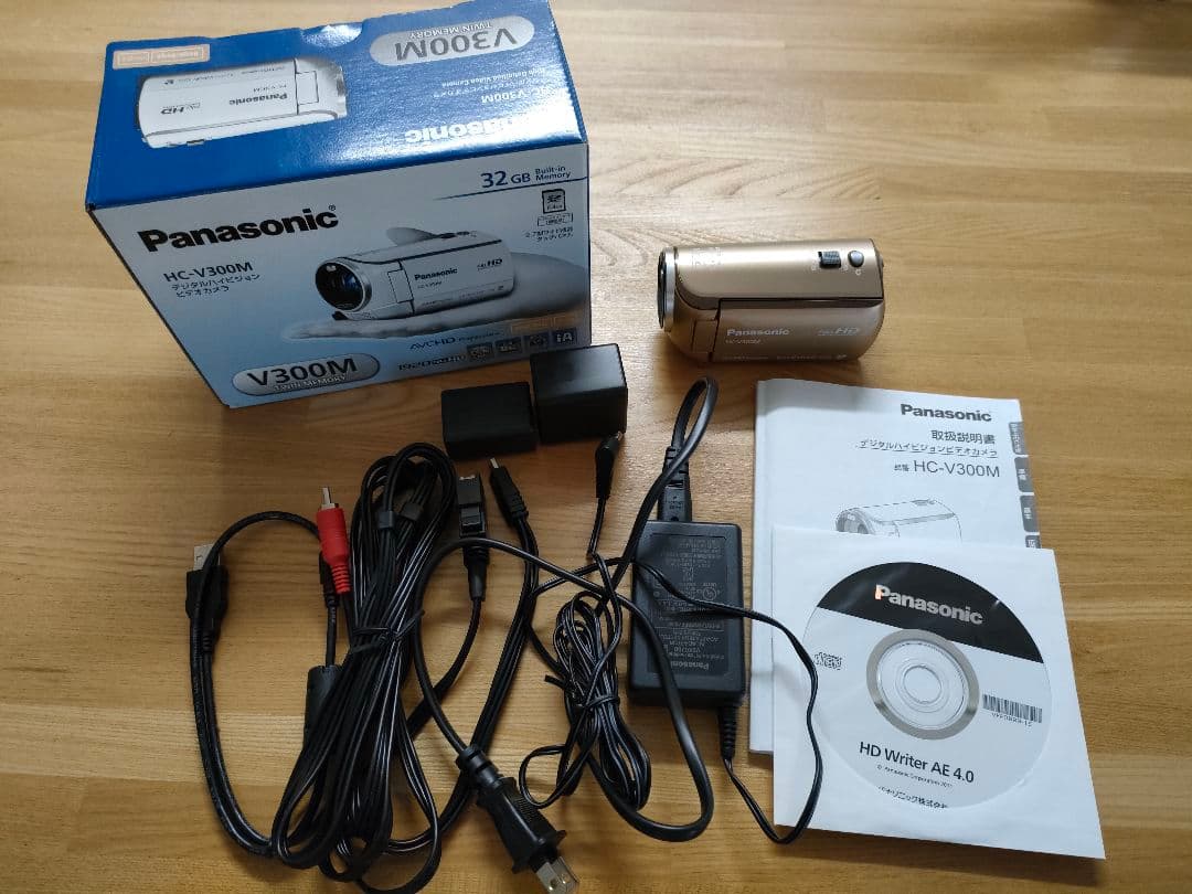 Panasonic HC-V300M ビデオカメラ 本体 ゴールド