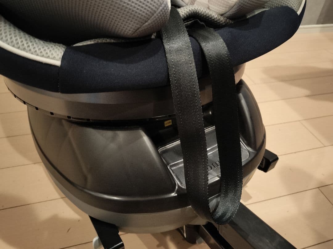 【美品】Combi コンビ クルムーヴ　スマート ISOFIX JN-570