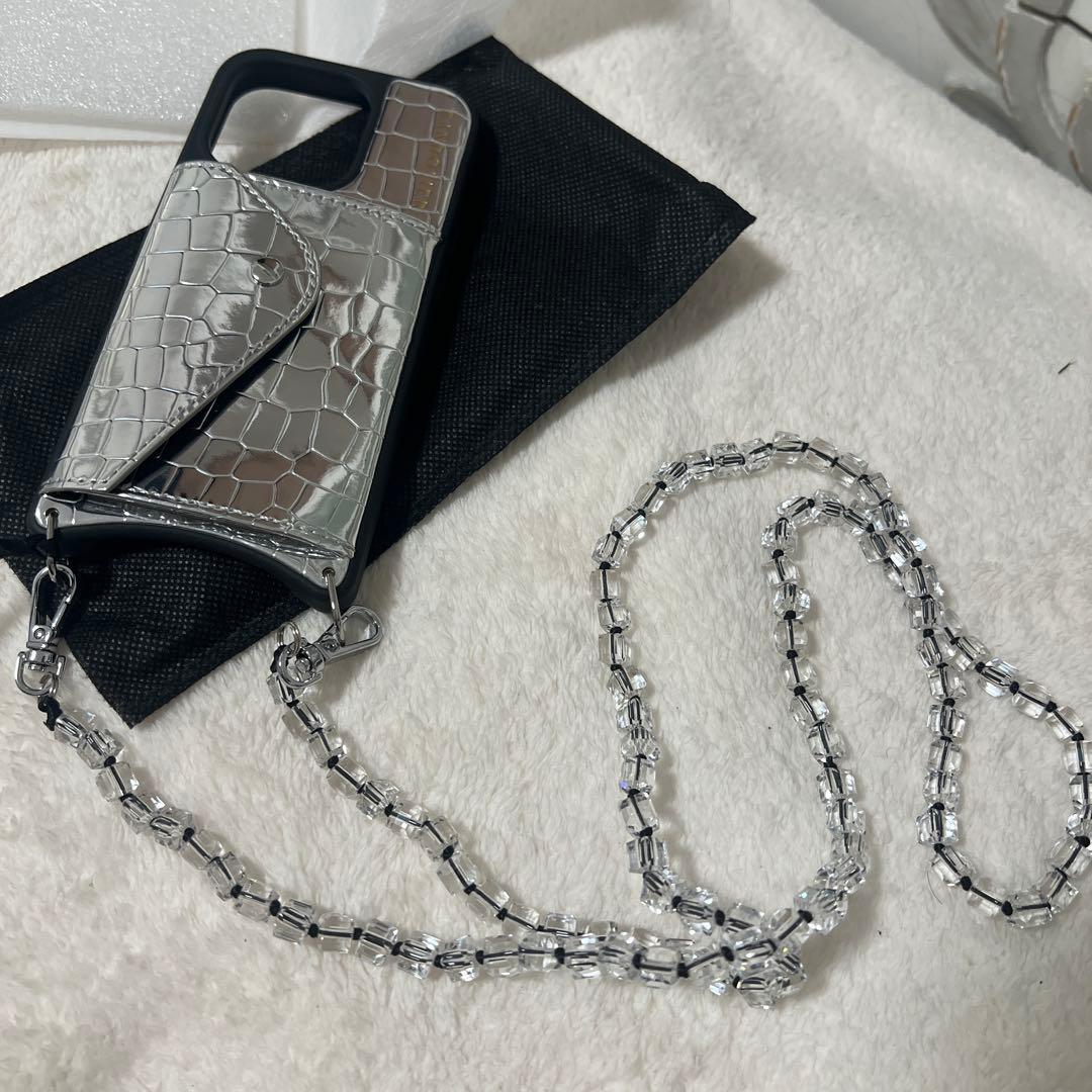 BANDOLIER iPhone 15 Pro ケース　シルバー