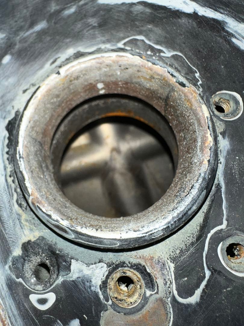 ゼファー1100 タンク リペア用