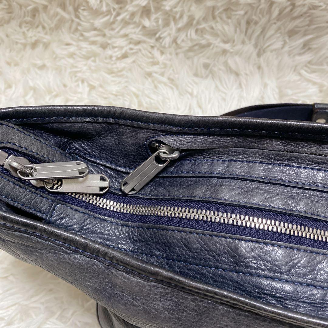 希少カラー【aniary/アニアリ】ショルダーバック　舟型　レザー　グレー