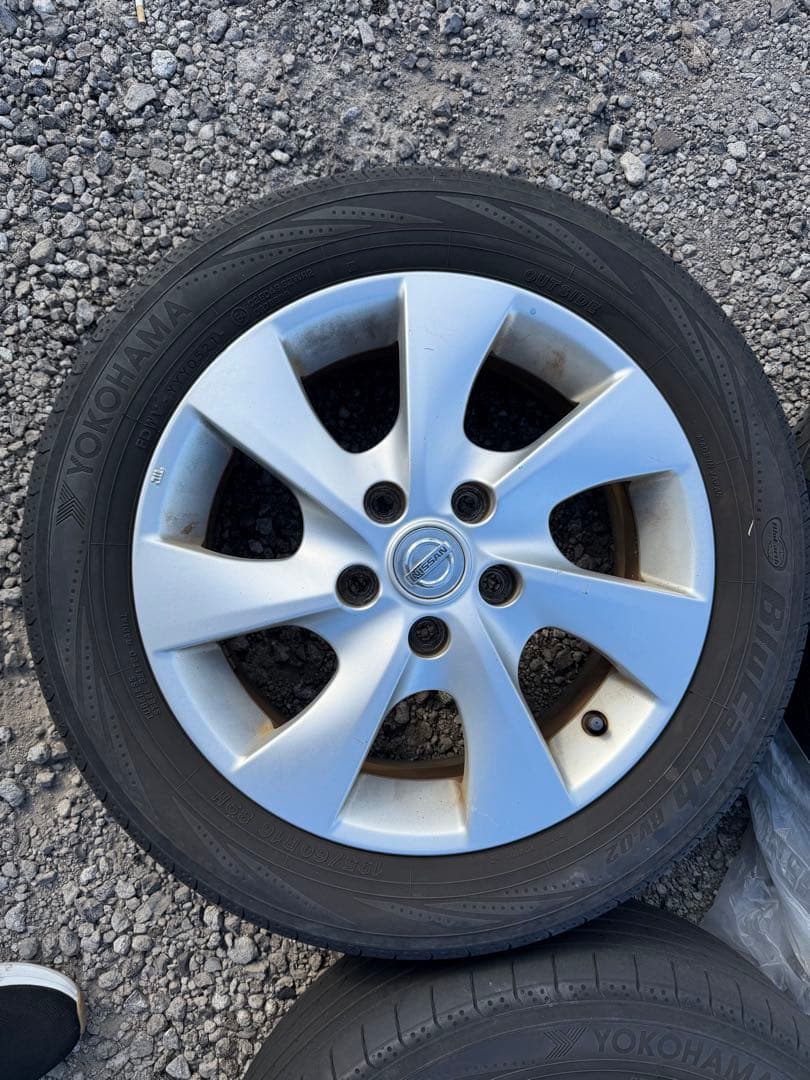 195/60R16 NISSAN Serena オリジナルアルミホイール