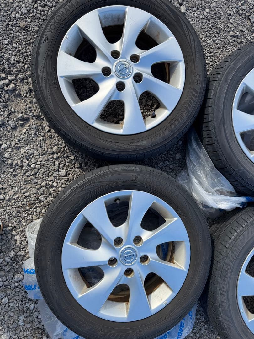 195/60R16 NISSAN Serena オリジナルアルミホイール