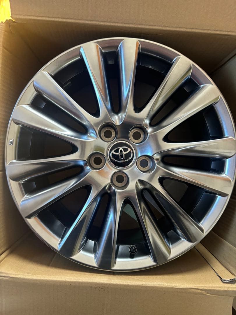 トヨタ ハリアー　18インチ アルミホイール 2個セット